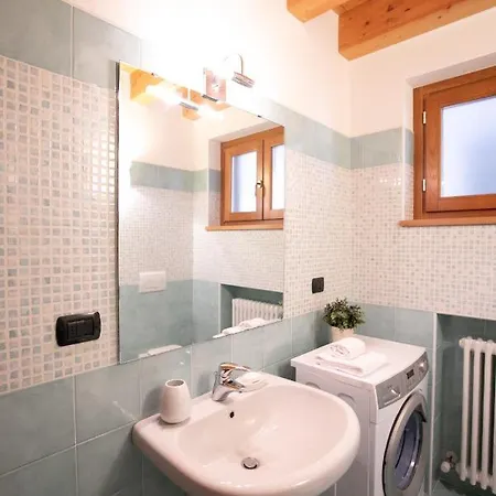 Iseolakerental - Antico Oleificio * ريفا ديل سولتو